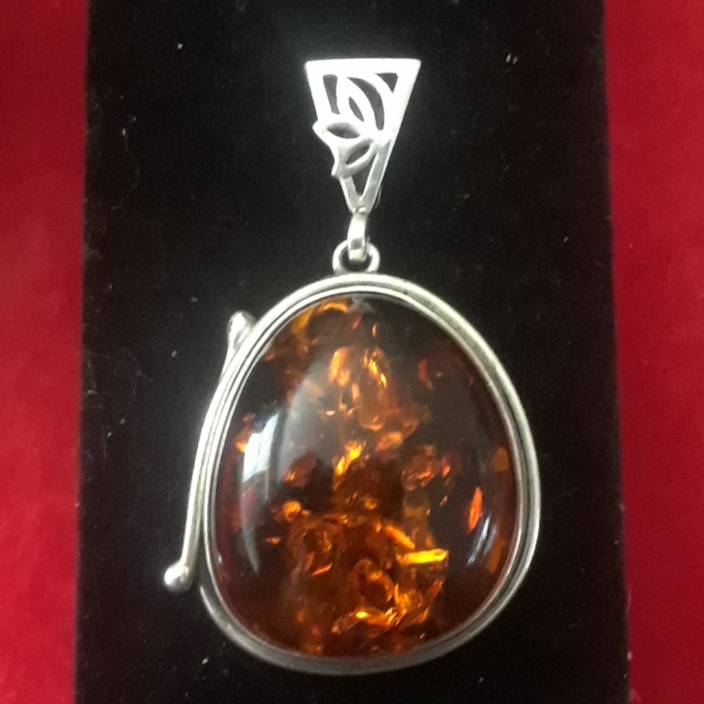 Large Amber pendant